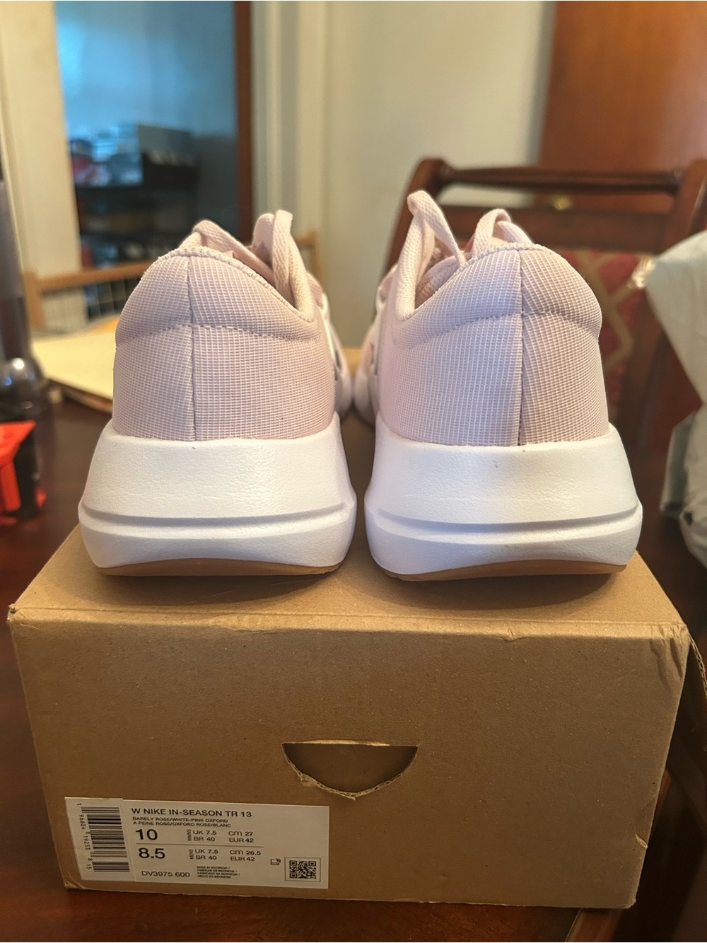 Nike Women’s Peach Training Sneakers with Gum Outsole - Picture 5 of 6